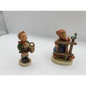 Set of goeble hummel fogurines